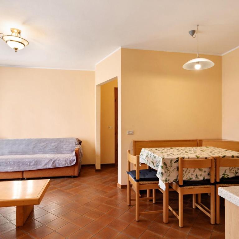 Chalet Meridiana Appartamento 8 - Appartamento Deluxe con 2 Camere da Letto e Balcone - 9