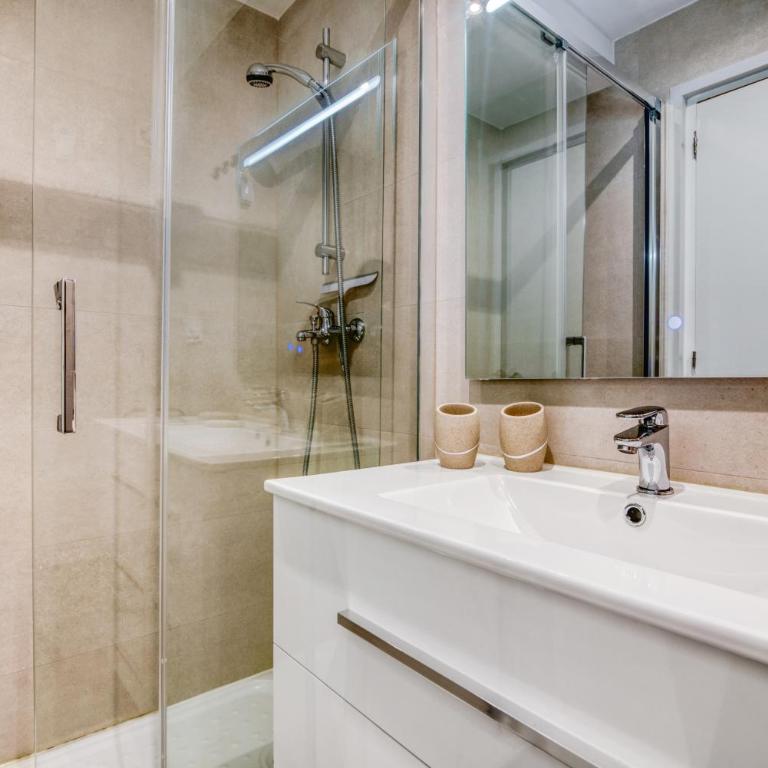 Las Marinas - Apartamento Deluxe de 2 dormitorios con balcón - 14