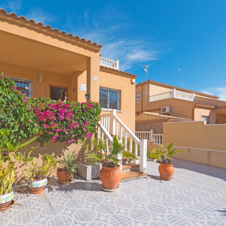 Casa Roncar - Three-Bedroom House - 1