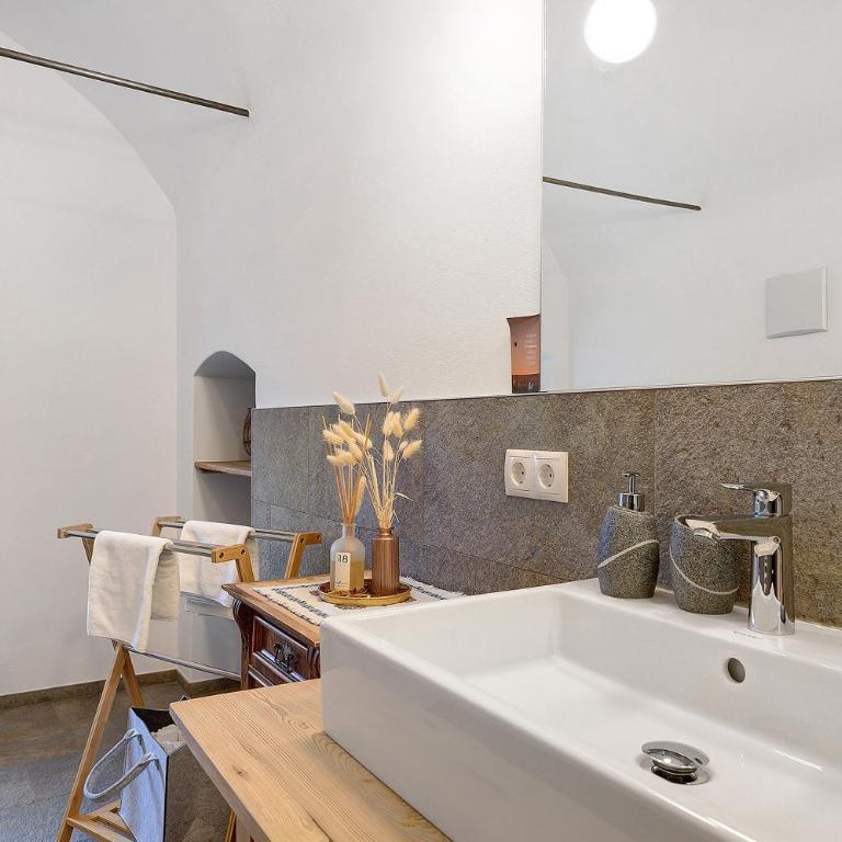 Alpin Chalet Samer Apt Bauernstube - Appartement 3 Chambres Premium avec Balcon - 24