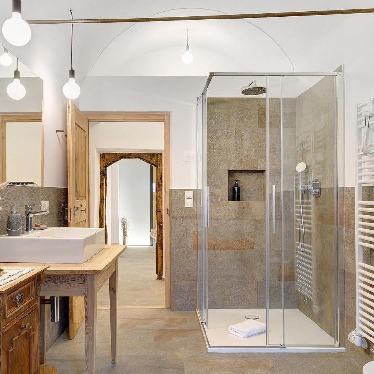 Alpin Chalet Samer Apt Bauernstube - Appartement 3 Chambres Premium avec Balcon - 25