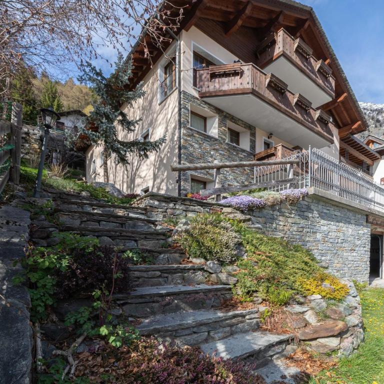 Residence Larice Bianco App n6 - Appartamento Deluxe con 2 Camere da Letto e Balcone - 4