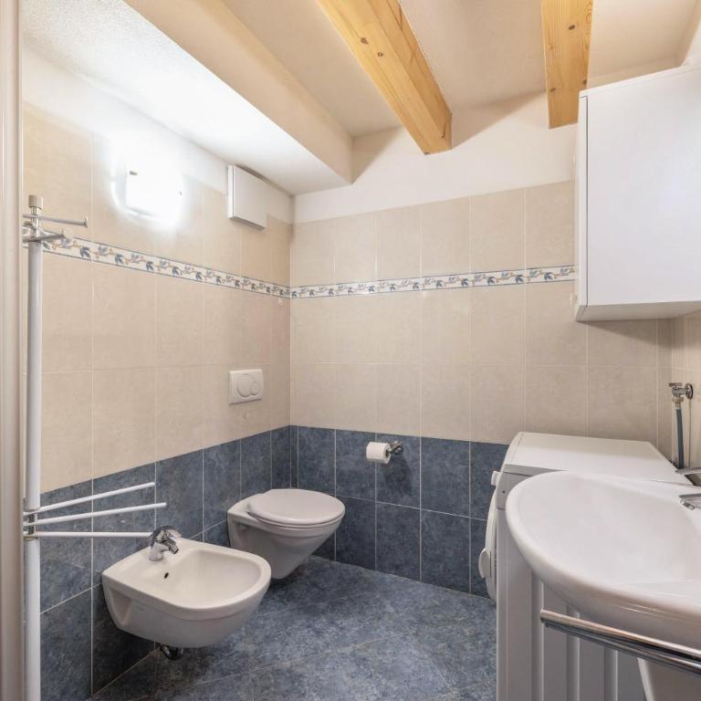 Apartment Latemar Casa Alma - Appartamento Deluxe con 2 Camere da Letto e Vista Giardino - 13