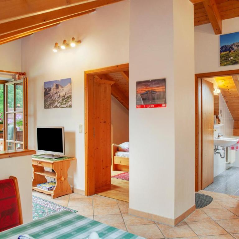 Ferienwohnung Waxenstein - Superior Apartment mit 1 Schlafzimmer und Balkon - 14