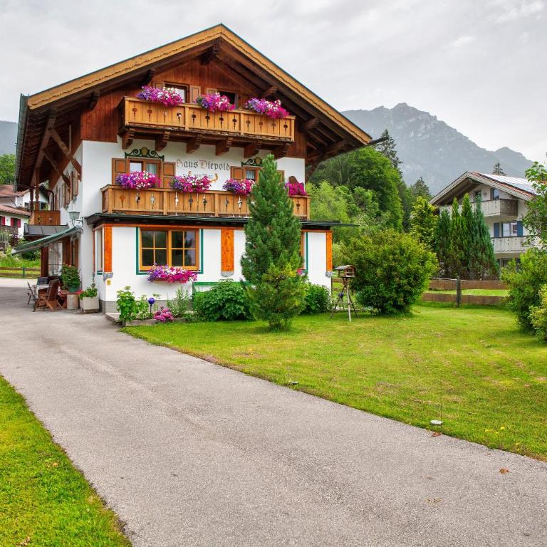 Ferienwohnung Waxenstein - Superior Apartment mit 1 Schlafzimmer und Balkon - 1