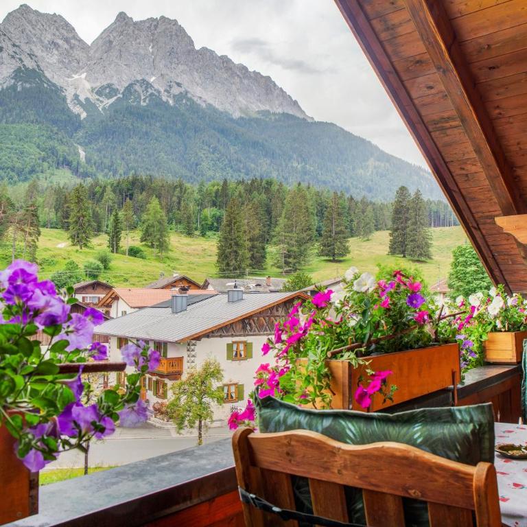 Ferienwohnung Waxenstein - Superior Apartment mit 1 Schlafzimmer und Balkon - 2
