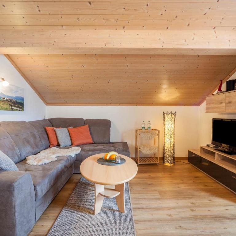 Ferienwohnung Schloßberg - Deluxe-Apartment mit 2 Schlafzimmern und Gartenblick - 2