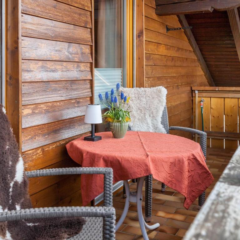 Ferienwohnung Schloßberg - Deluxe-Apartment mit 2 Schlafzimmern und Gartenblick - 16