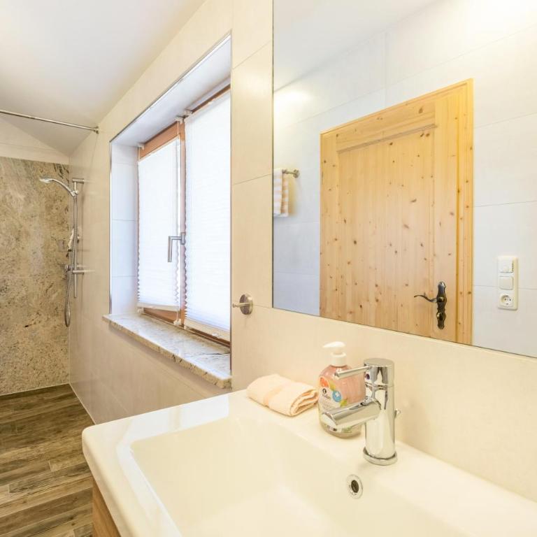 Ferienwohnung Rosenquarz - Superior Apartment mit 1 Schlafzimmer und Balkon - 13