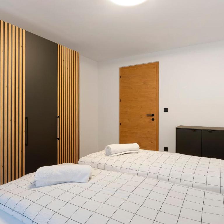 Apartment Anna - Appartamento Deluxe con 2 Camere da Letto e Vista Giardino - 11