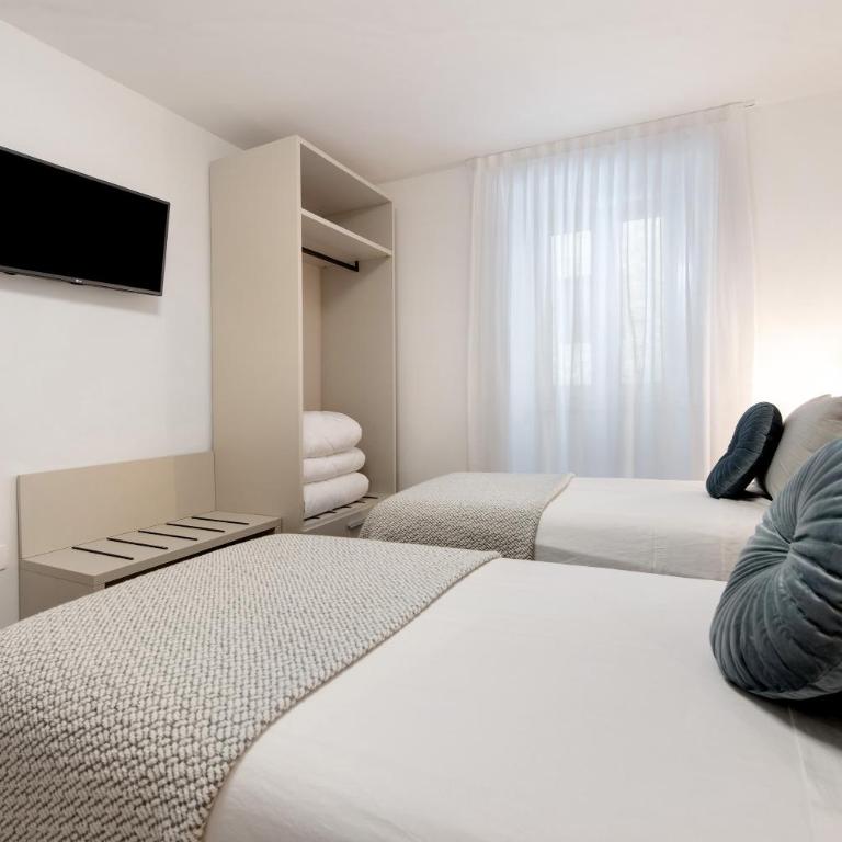 Residence Tatiana Flower - Appartamento Deluxe con 2 Camere da Letto e Vista Giardino - 16