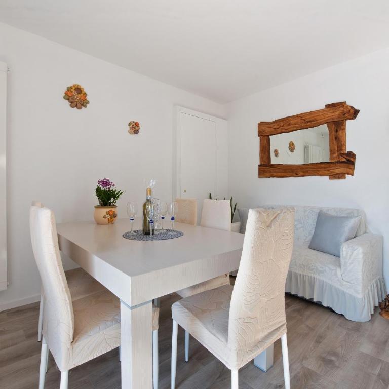 Residence Tatiana Flower - Appartamento Deluxe con 2 Camere da Letto e Vista Giardino - 8