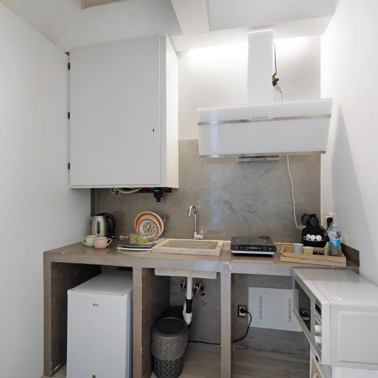 Ama - Appartamento Deluxe con 2 Camere da Letto e Balcone - 13