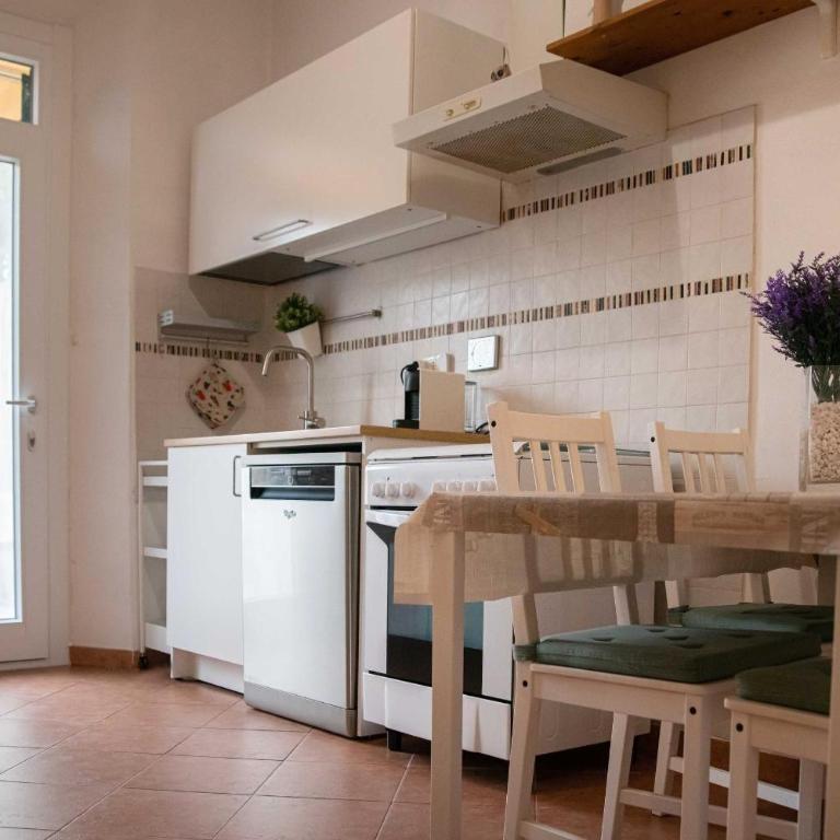 Piave House - Pisa - Two-Bedroom Deluxe Apartment with Garden View - 4