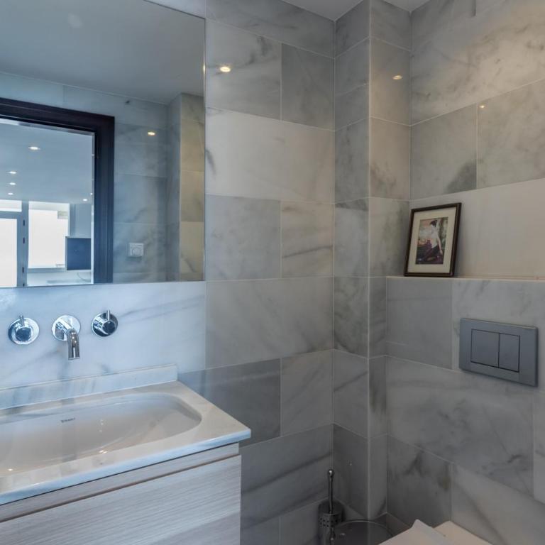 Unique first line apartment - Apartamento Premium de 3 dormitorios con balcón - 16