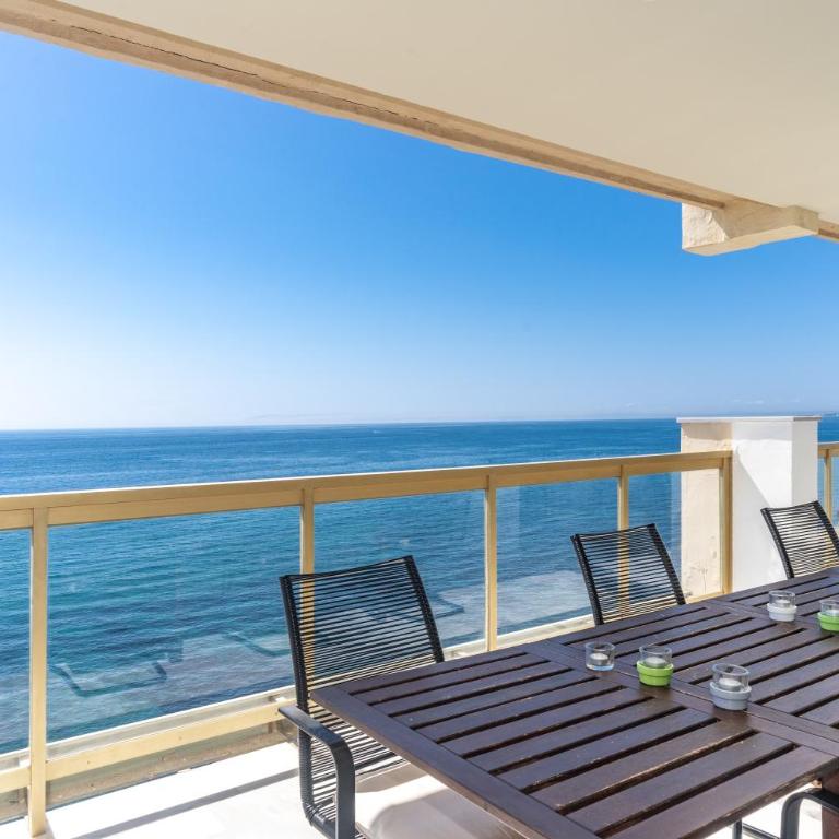 Unique first line apartment - Apartamento Premium de 3 dormitorios con balcón - 2