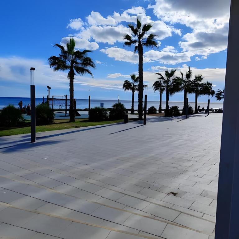 Ferienwohnung mit Pool 50m Strand - Two-Bedroom Deluxe Apartment with Balcony - 31