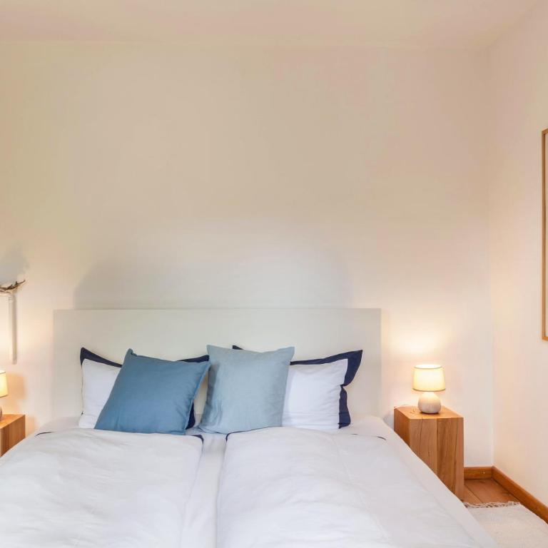 Fewo im Blauen Haus Dg - Appartamento Premium con 3 Camere da Letto e Balcone - 8
