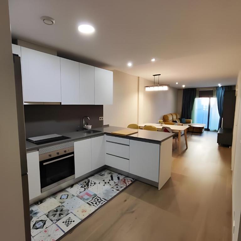 Ferienwohnung mit Pool 50m Strand - Two-Bedroom Deluxe Apartment with Balcony - 33