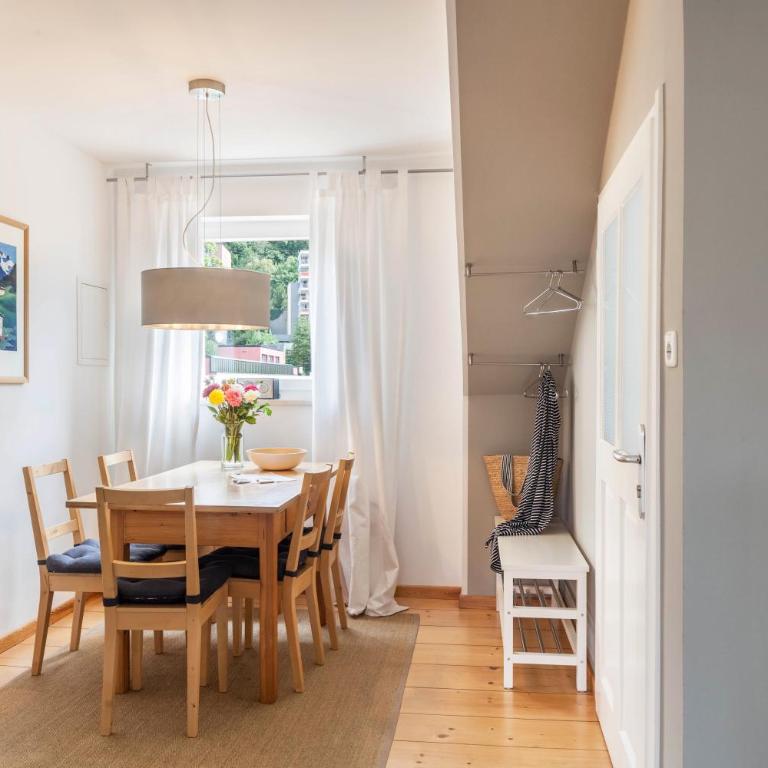 Fewo im Blauen Haus Dg - Appartamento Premium con 3 Camere da Letto e Balcone - 6