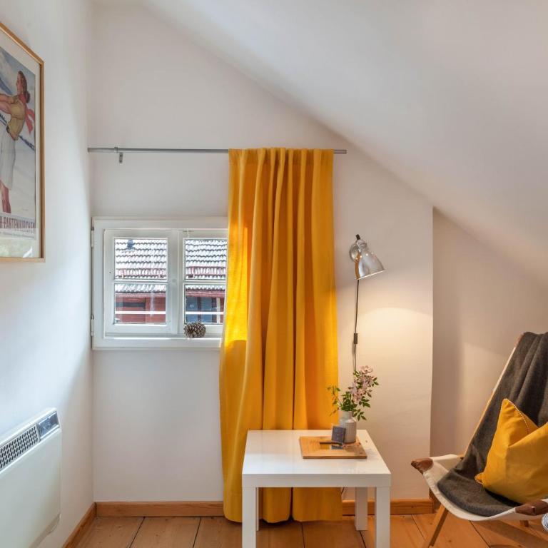 Fewo im Blauen Haus Dg - Appartamento Premium con 3 Camere da Letto e Balcone - 15