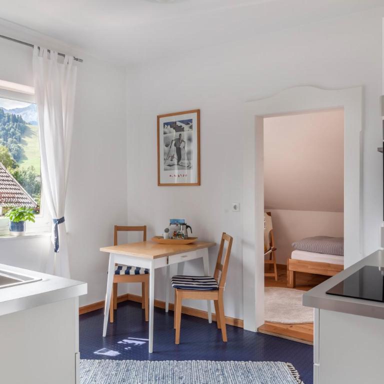 Fewo im Blauen Haus Dg - Appartamento Premium con 3 Camere da Letto e Balcone - 20