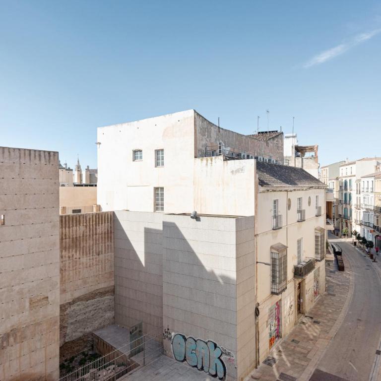 La casa de la Muralla - Estudio con balcón - 17