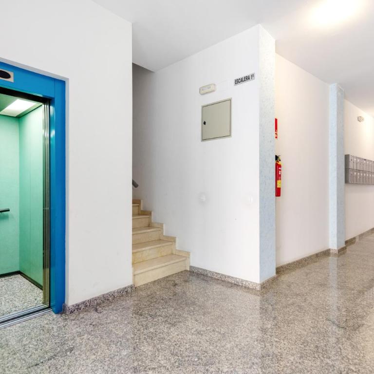 La casa de la Muralla - Estudio con balcón - 18