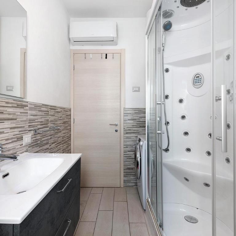 La dimora del Lago - Appartamento Deluxe con 2 Camere da Letto e Balcone - 19