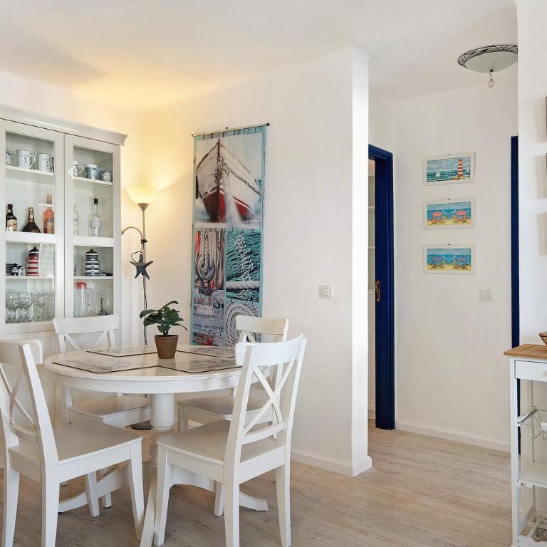 Puerto Chico A - Two-Bedroom Deluxe Apartment with Ocean View - 12