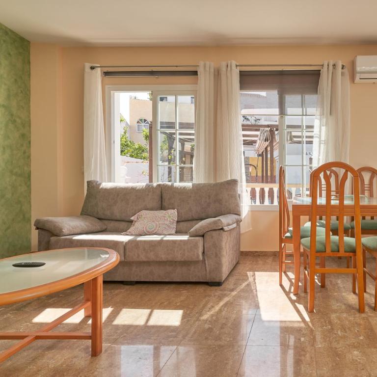 Vivienda con piscina - Superior Apartment with City View - 3