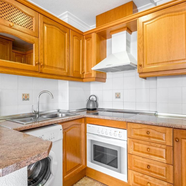 Apartamento Mandarín Playamarina 2 - Apartamento Deluxe de 2 dormitorios con vistas al jardín - 8