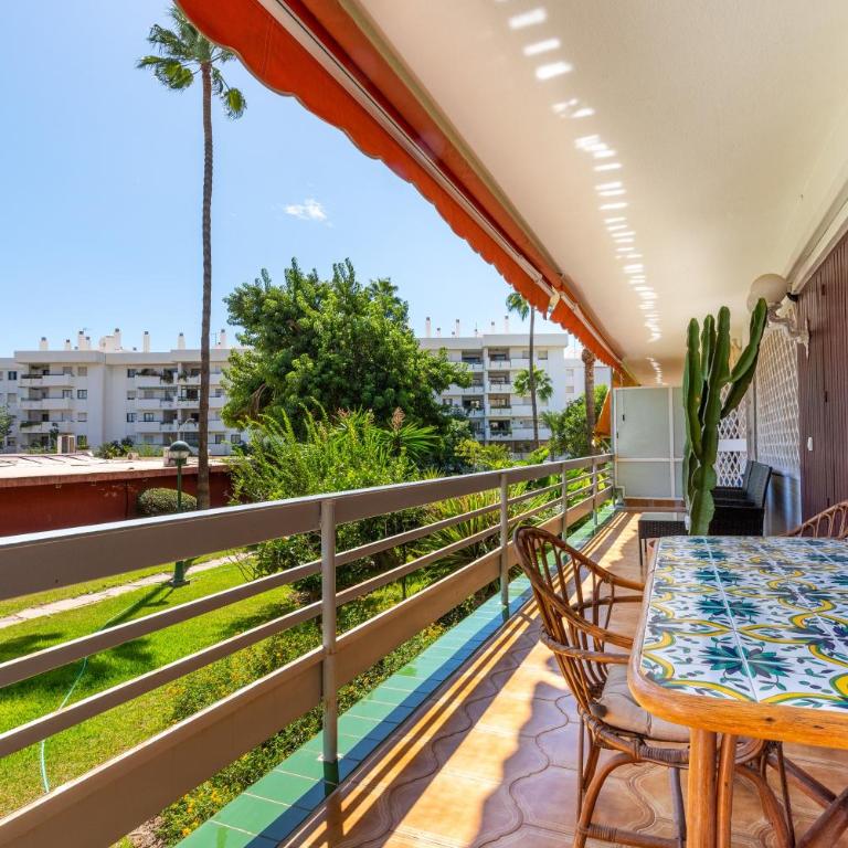 Eurosol Carihuela - Apartamento Premium de 3 dormitorios con balcón - 2