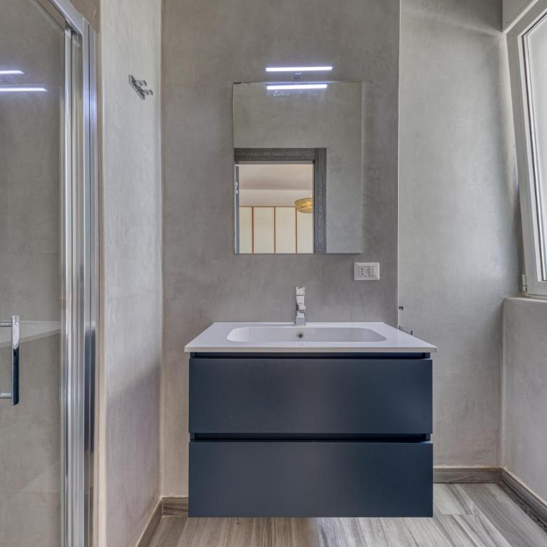 Casa Vacanze La Torre - Appartamento Premium con 3 Camere da Letto e Balcone - 9