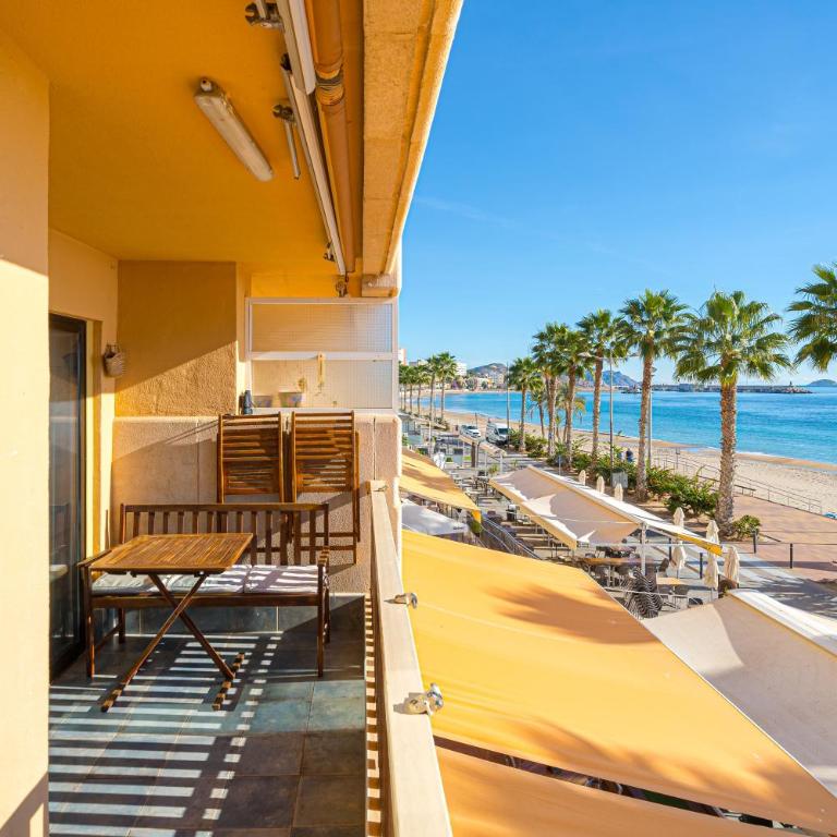 Apto Villajoyosa 1ª línea - Two-Bedroom Deluxe Apartment with Ocean View - 1