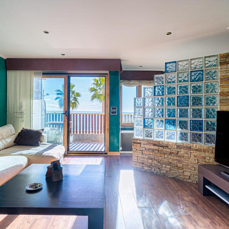 Apto Villajoyosa 1ª línea - Two-Bedroom Deluxe Apartment with Ocean View - 3