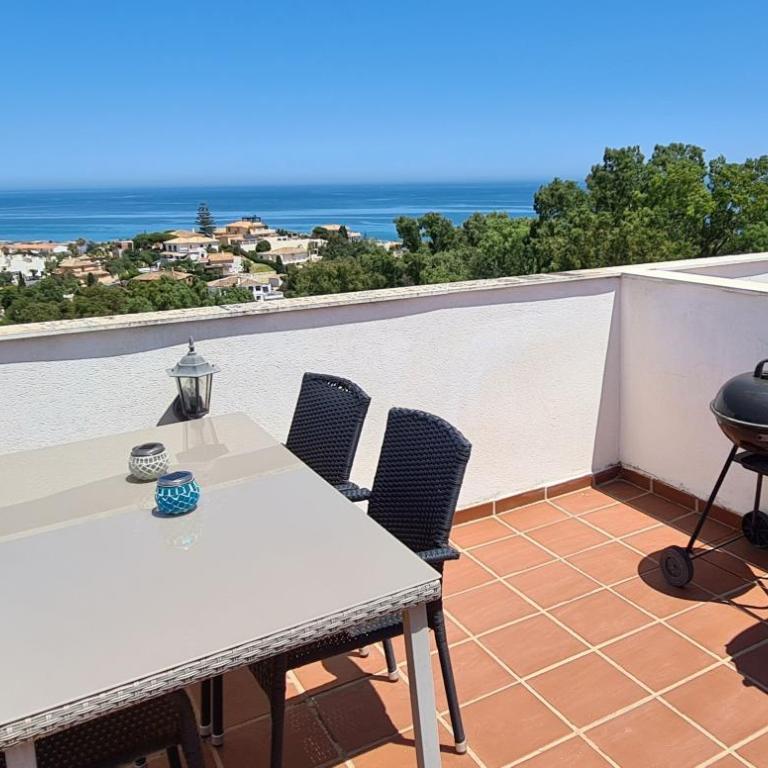 La Cala Apartment - Two-Bedroom Deluxe Apartment with Balcony - 2