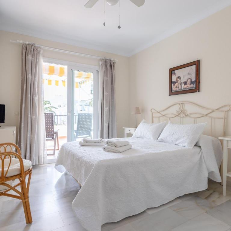Apartamento Alcazaba Zona Parador - Apartamento Deluxe de 2 dormitorios con vistas al jardín - 10