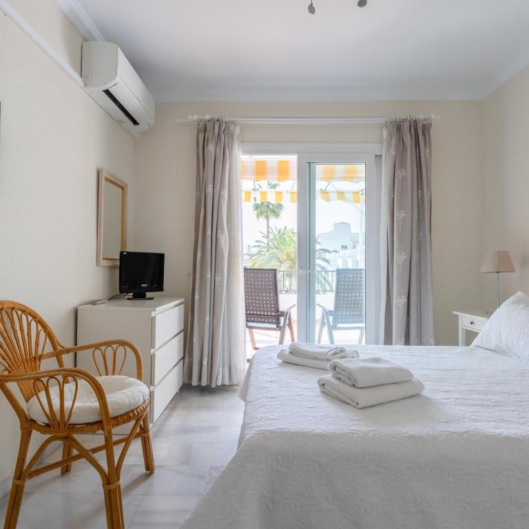 Apartamento Alcazaba Zona Parador - Apartamento Deluxe de 2 dormitorios con vistas al jardín - 12