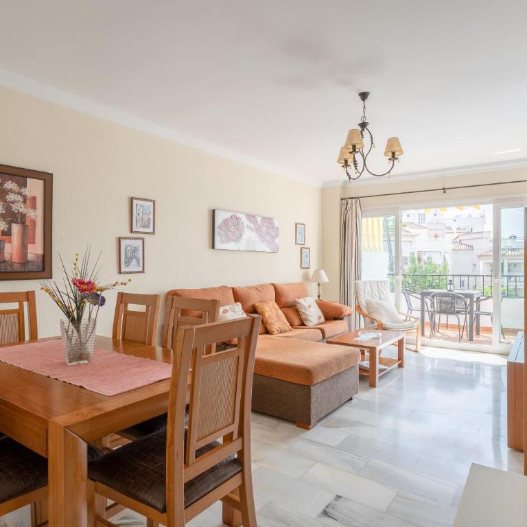 Apartamento Alcazaba Zona Parador - Apartamento Deluxe de 2 dormitorios con vistas al jardín - 7