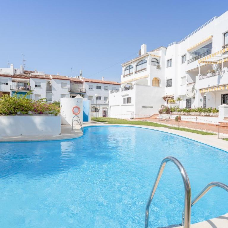 Apartamento Alcazaba Zona Parador - Apartamento Deluxe de 2 dormitorios con vistas al jardín - 1