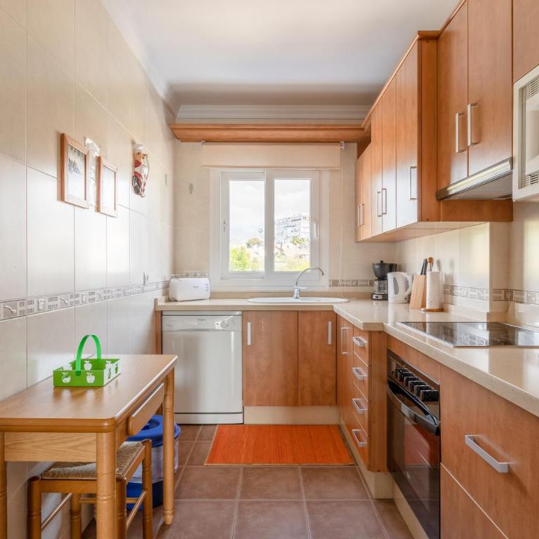 Apartamento Alcazaba Zona Parador - Apartamento Deluxe de 2 dormitorios con vistas al jardín - 8