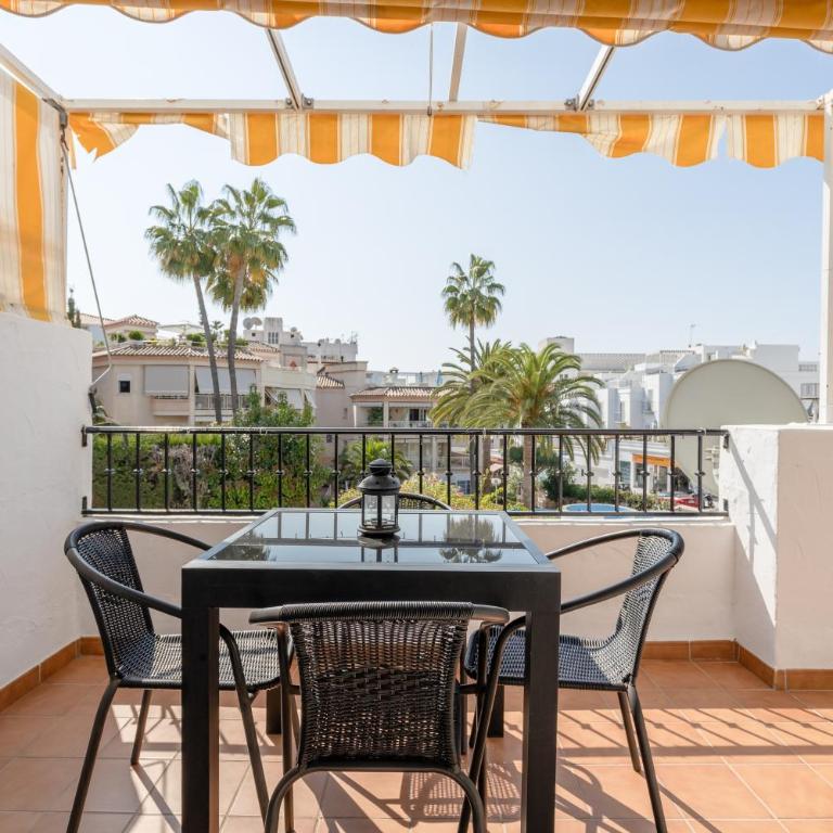 Apartamento Alcazaba Zona Parador - Apartamento Deluxe de 2 dormitorios con vistas al jardín - 2