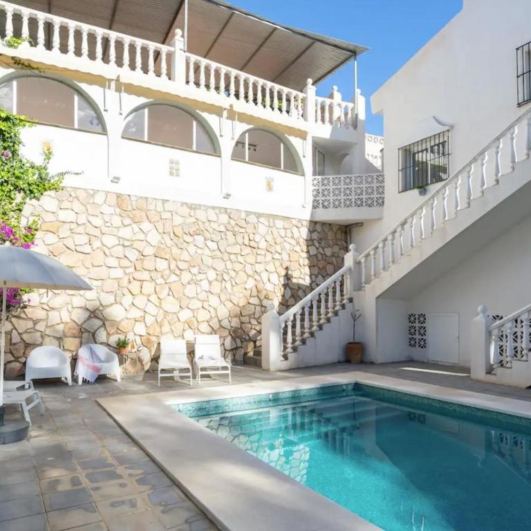 Modern villa with private pool - Casa de 3 dormitorios - 2