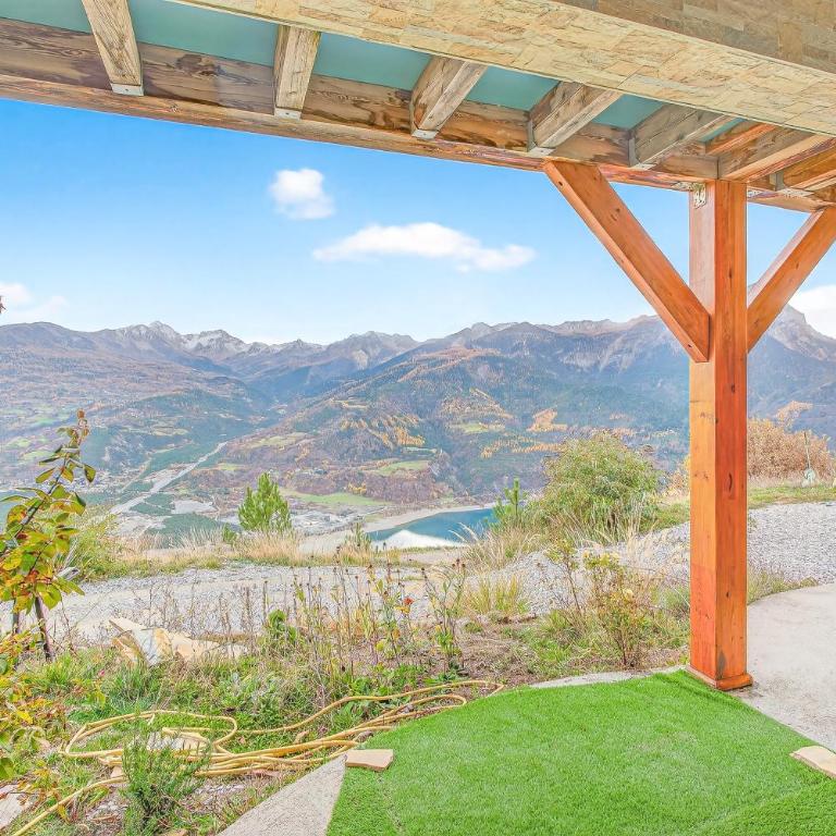 Un coin de paradis à Puy Sanières - Two-Bedroom Deluxe Apartment with Garden View - 33