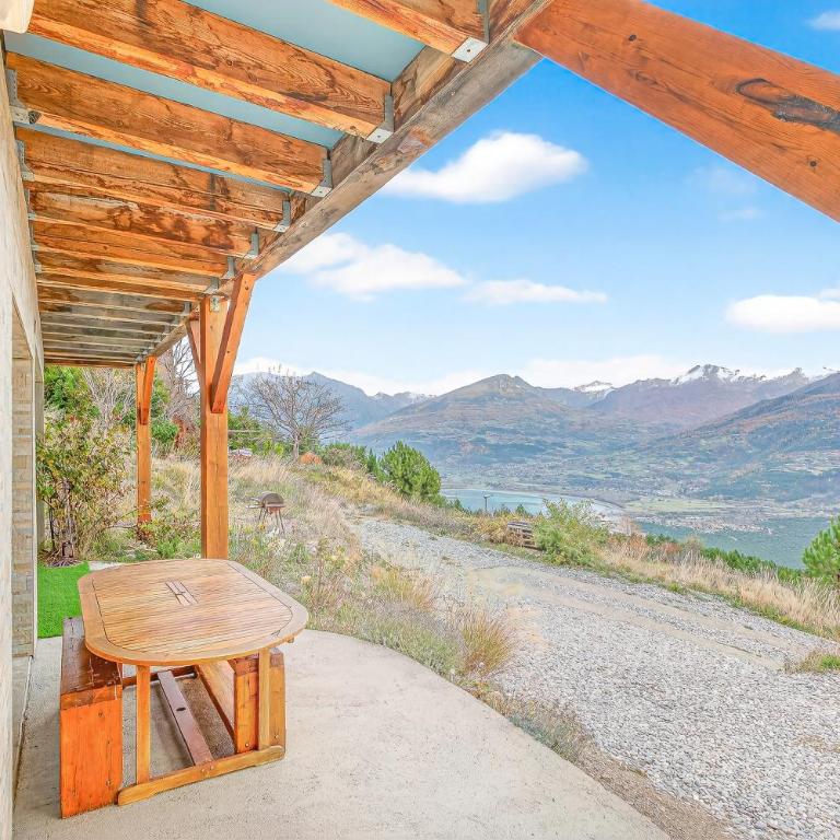 Un coin de paradis à Puy Sanières - Two-Bedroom Deluxe Apartment with Garden View - 2