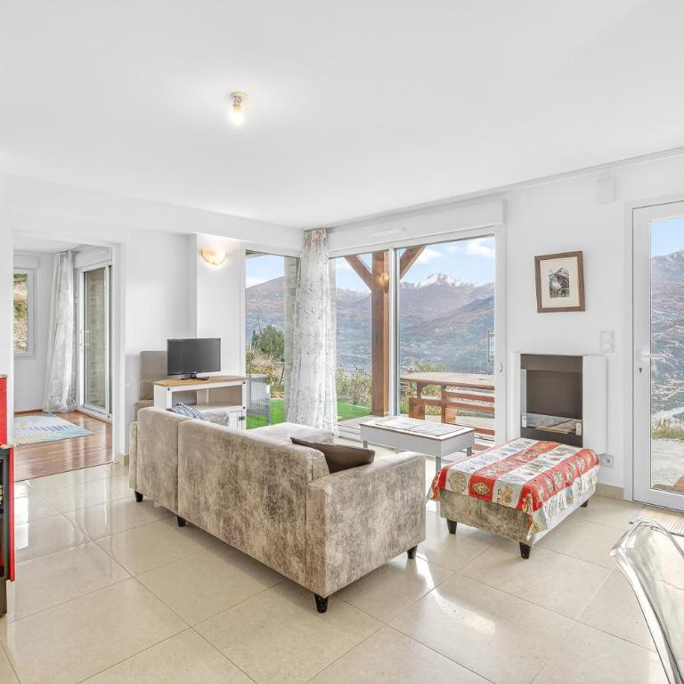 Un coin de paradis à Puy Sanières - Two-Bedroom Deluxe Apartment with Garden View - 13