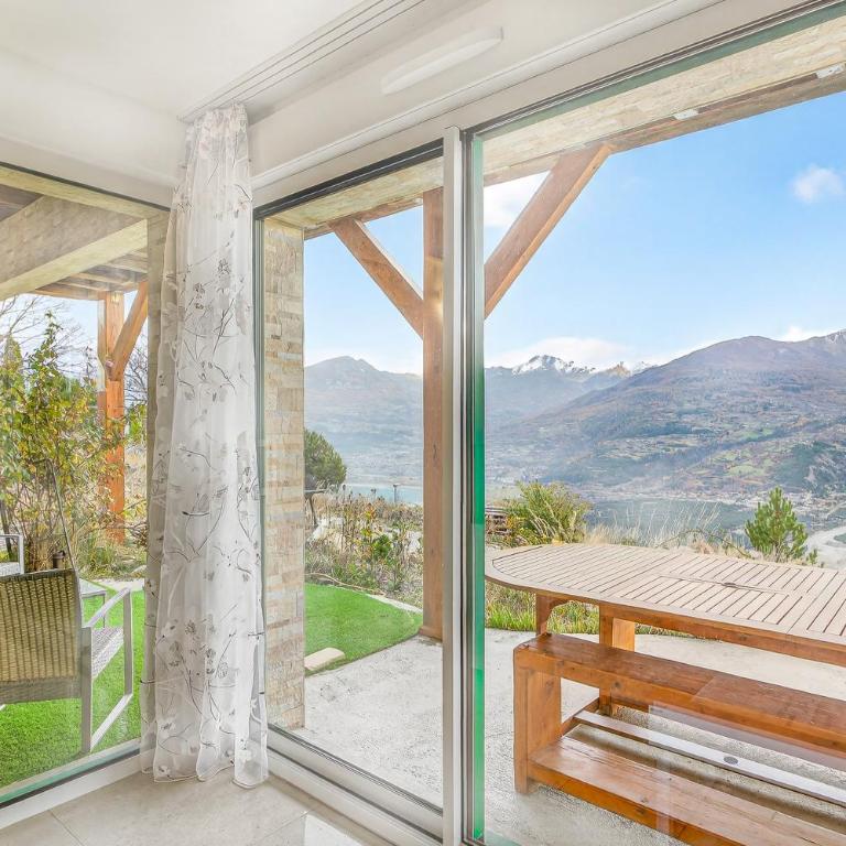 Un coin de paradis à Puy Sanières - Two-Bedroom Deluxe Apartment with Garden View - 28