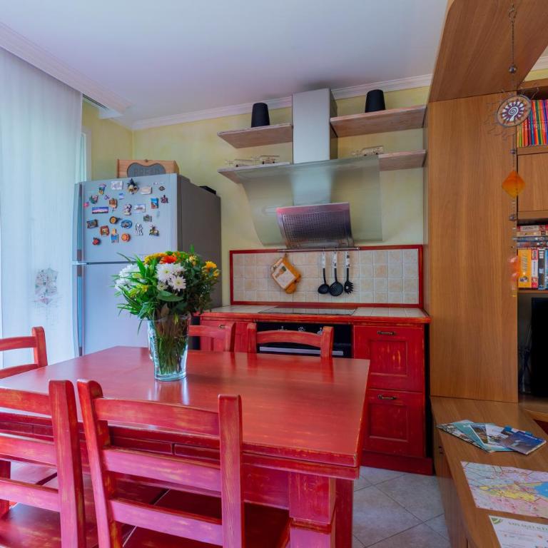 Maison Bruno - Appartement 2 Chambres avec Vue sur la Montagne - 10