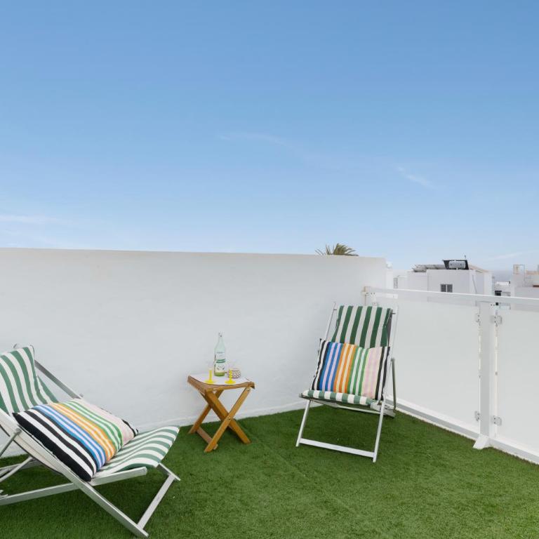 Vacacional Puerto del Carmen - Two-Bedroom Deluxe Apartment with Ocean View - 24